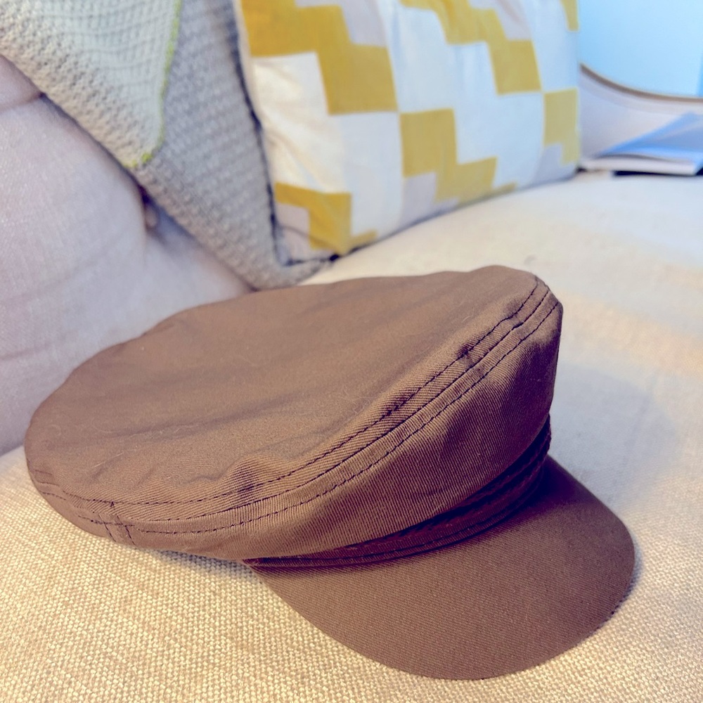 Brixton cap! Fiddler-style. 56 cm. Never worn! Color is a dusky rose.